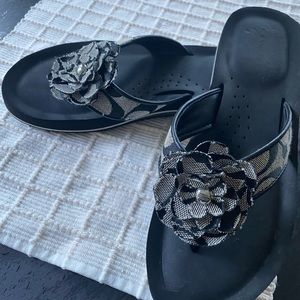 Coach flower design flip flops